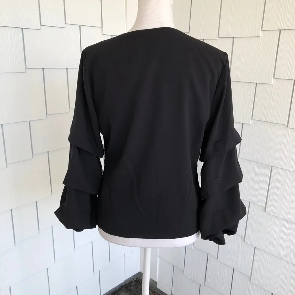 Bar III Women's Black Long Tiered Sleeve Faux Wrap Surplice Neck Blouse sz M - Image 4