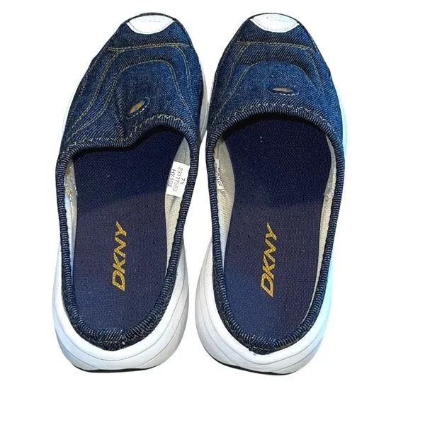 DKNY Womens Slip On Casual Closed Toe Low Top Sneaker Shoes Denim Blue‎ Size 7.5 - Image 4