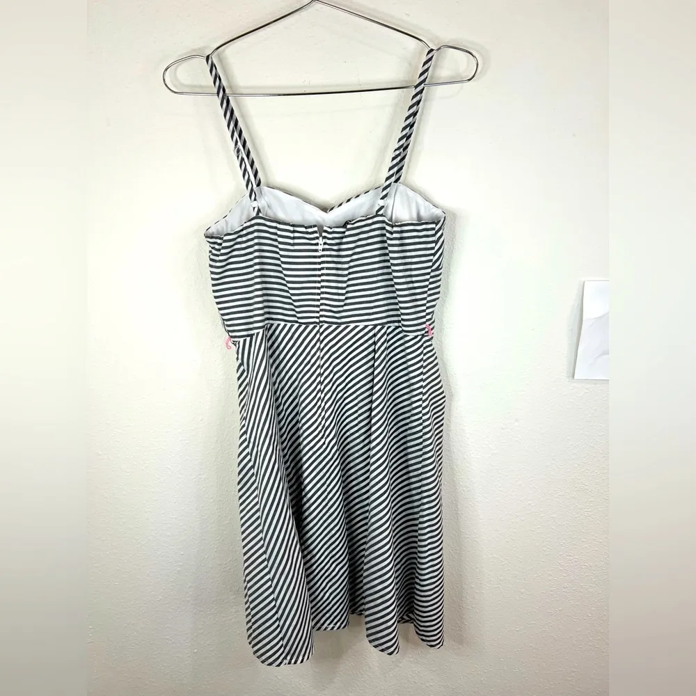 A.Byer Striped Sweetheart Sundress Size 7 Gray White Adjustable Spaghetti Straps - Image 7
