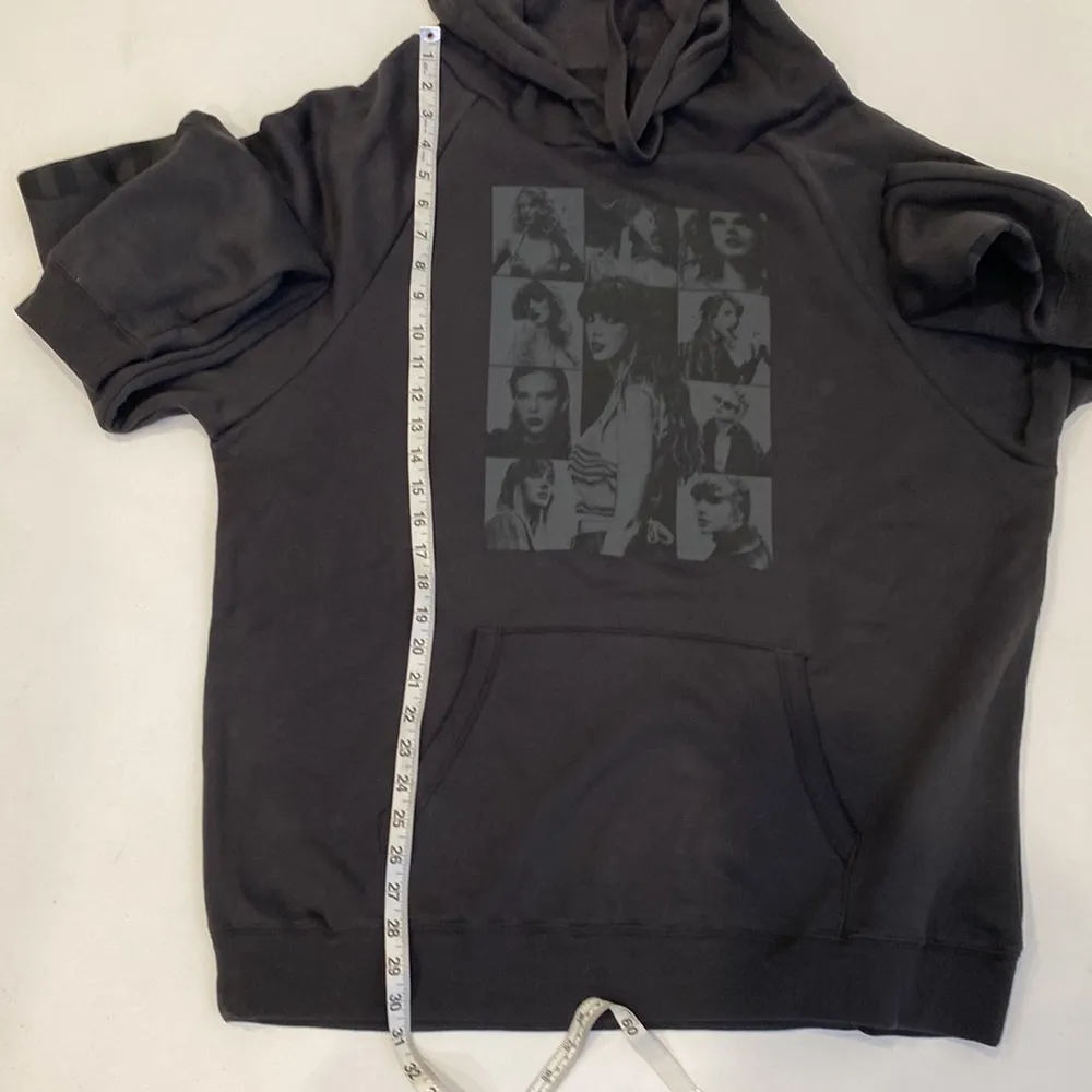Taylor Swift Gray Official Eras Tour Hooded Pullover Sweatshirt NWOT Sz XL - Image 9