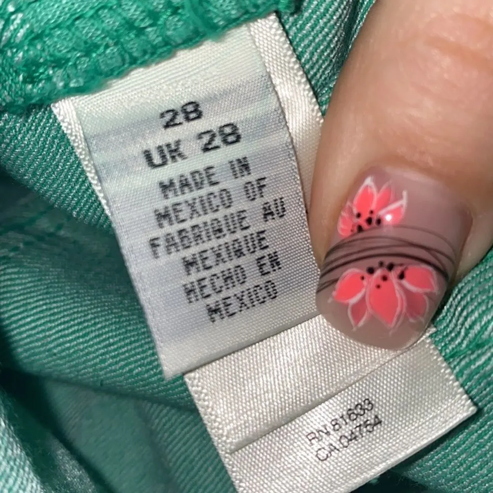 ✨ HP✨Kenneth Cole Green Mid Rise Skinny Jeans✨ - Image 6