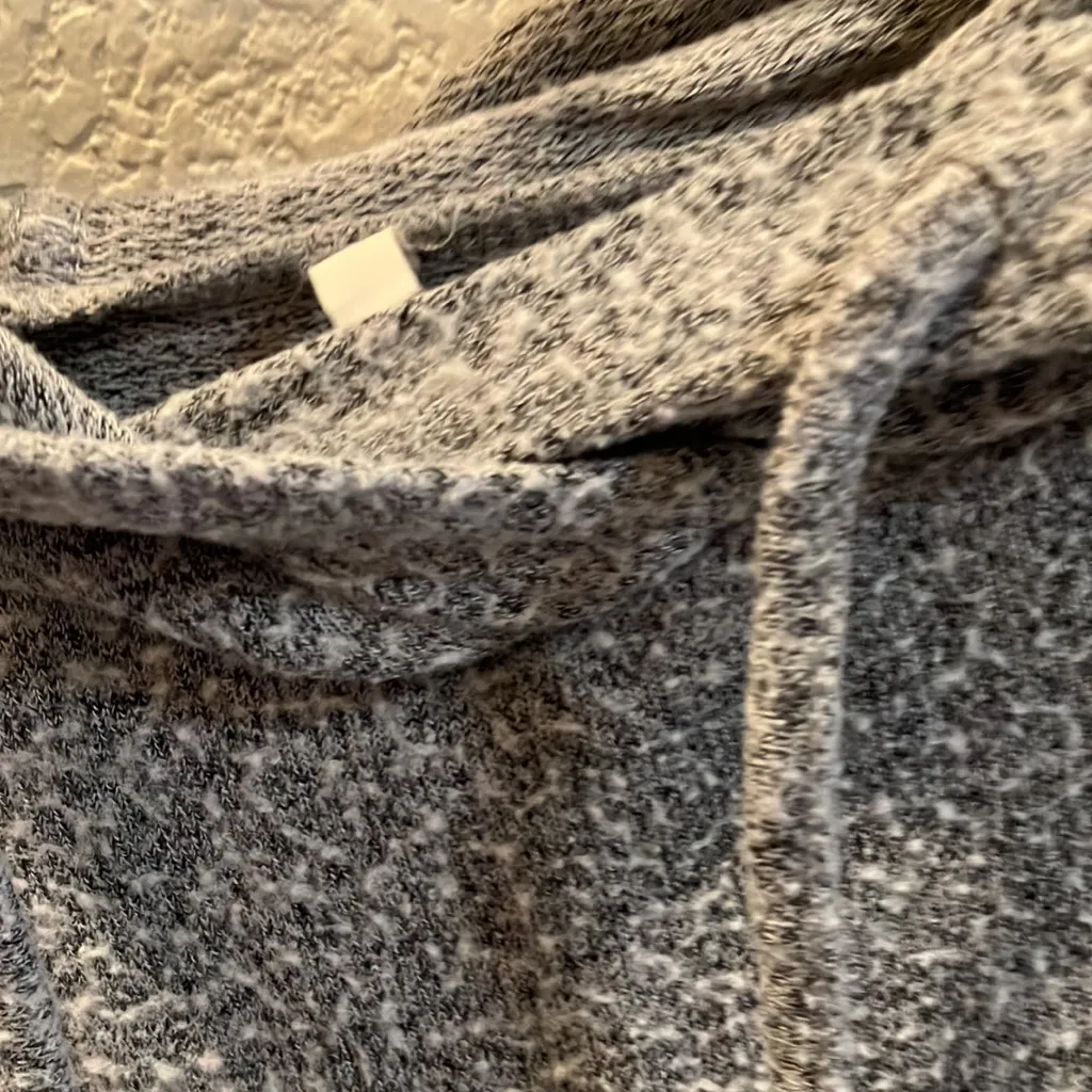 FINAL MARKDOWN Me to we hoodie medium - Image 2