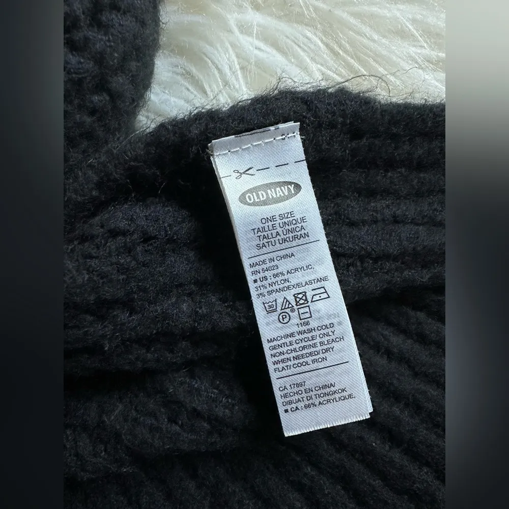 Old Navy cozy knit scarf - Image 4