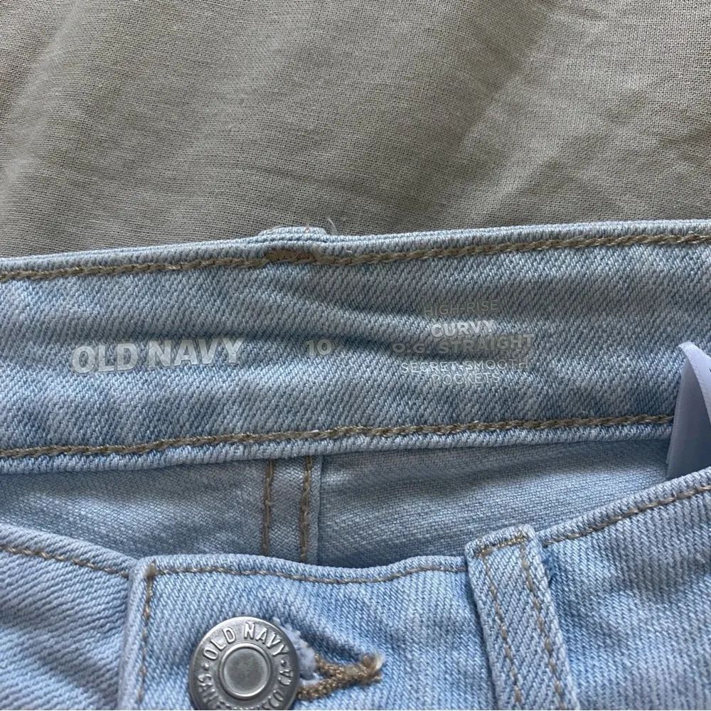 Old Navy High-Rise Curvy O.G. Straight Jeans - Image 4