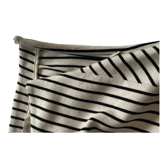 LOFT BLACK AND WHITE ASYMMETRICAL MINI‎ PENCIL SKIRT STRETCHY SIZE SMALL - Image 5