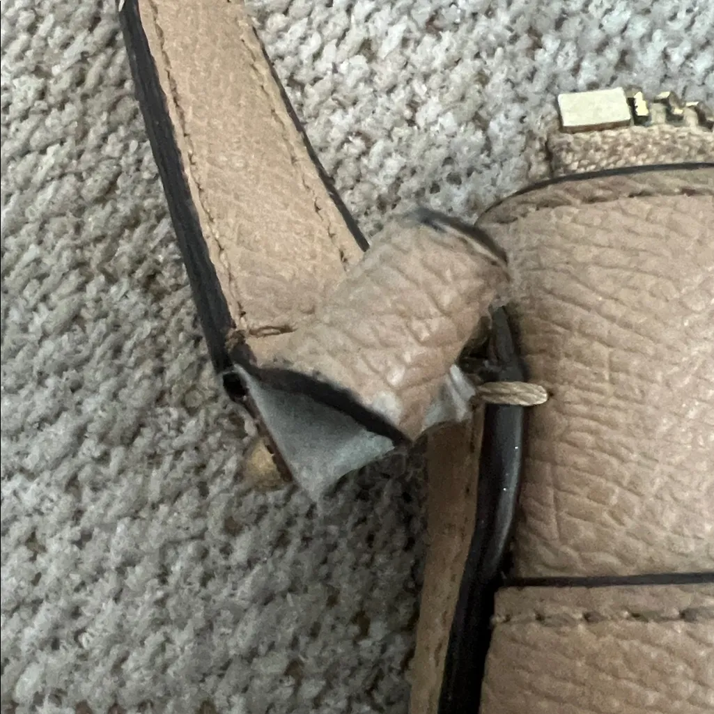 Coach Beige Leather Crossbody Bag east west bag F52881 - Image 3