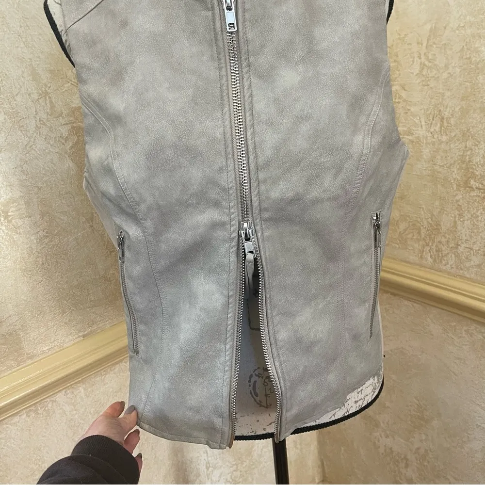 Free People We The Free Sweeney Vegan Leather Vest Women’s Vest Size Medium - Image 5