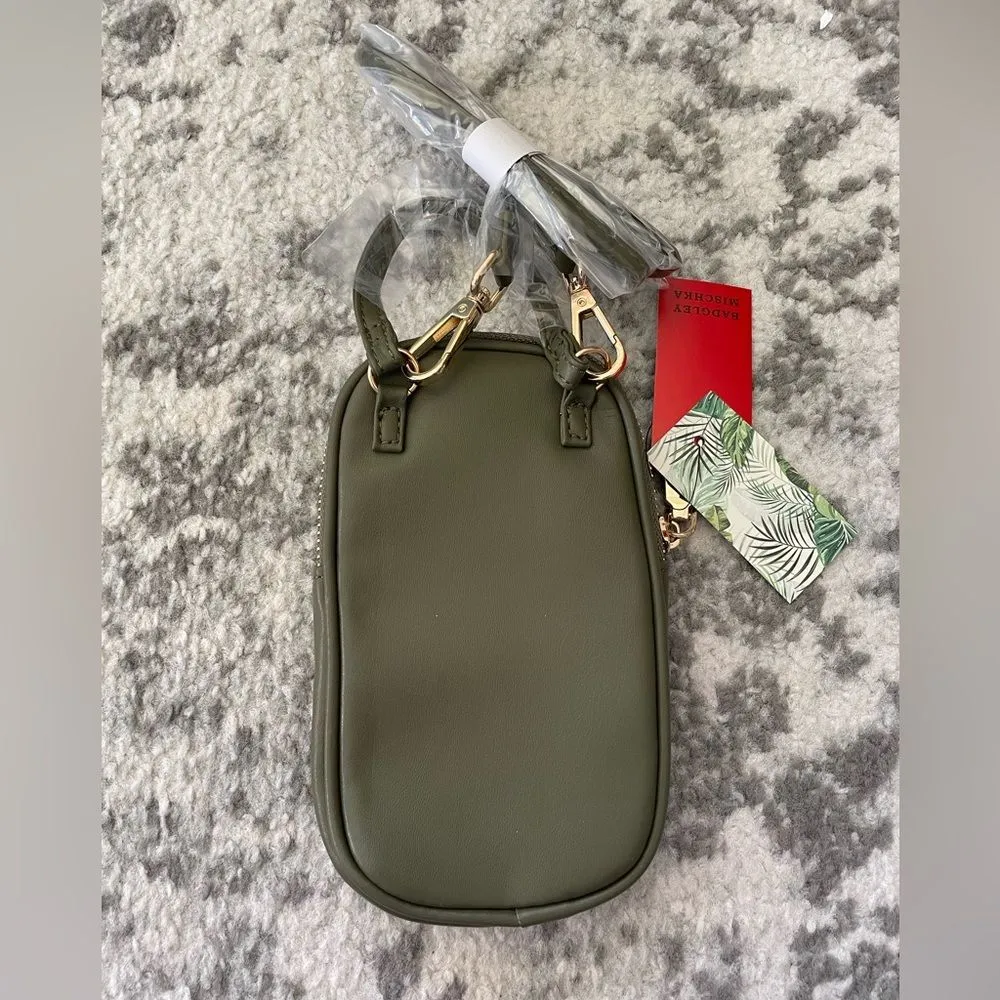 Badgley Mischka Diamond Quilted Oval Crossbody Phone Case in stone NWT MSRP $59 - Image 5