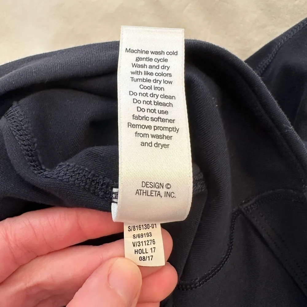 Athleta Chaturanga High Rise Capri Legging in Navy M - Image 6