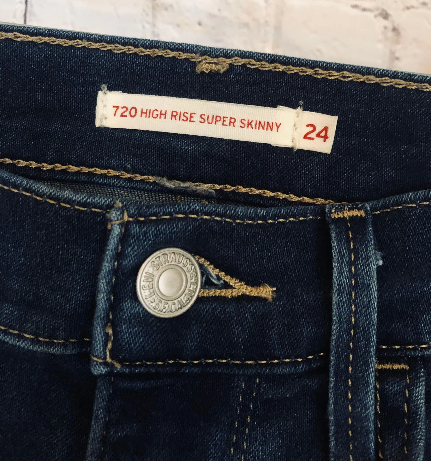 Levi’s High Wasted Super Skinny jeans - Image 3