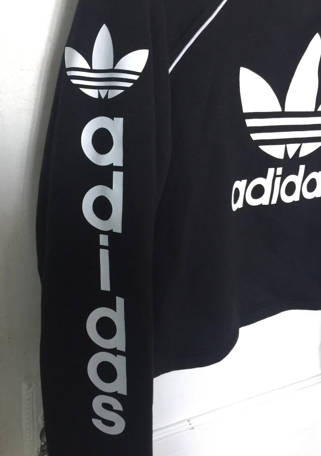 Adidas Cropped Crewneck - Image 3