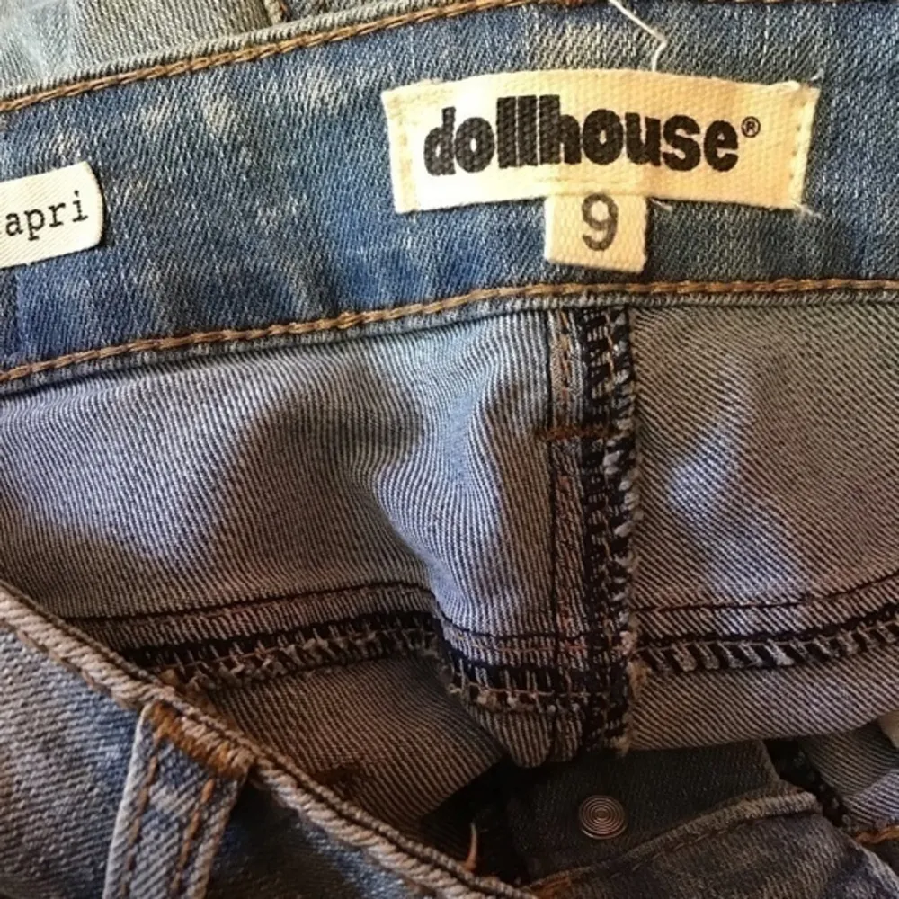 Dollhouse roll up distressed skinny capris - Image 2