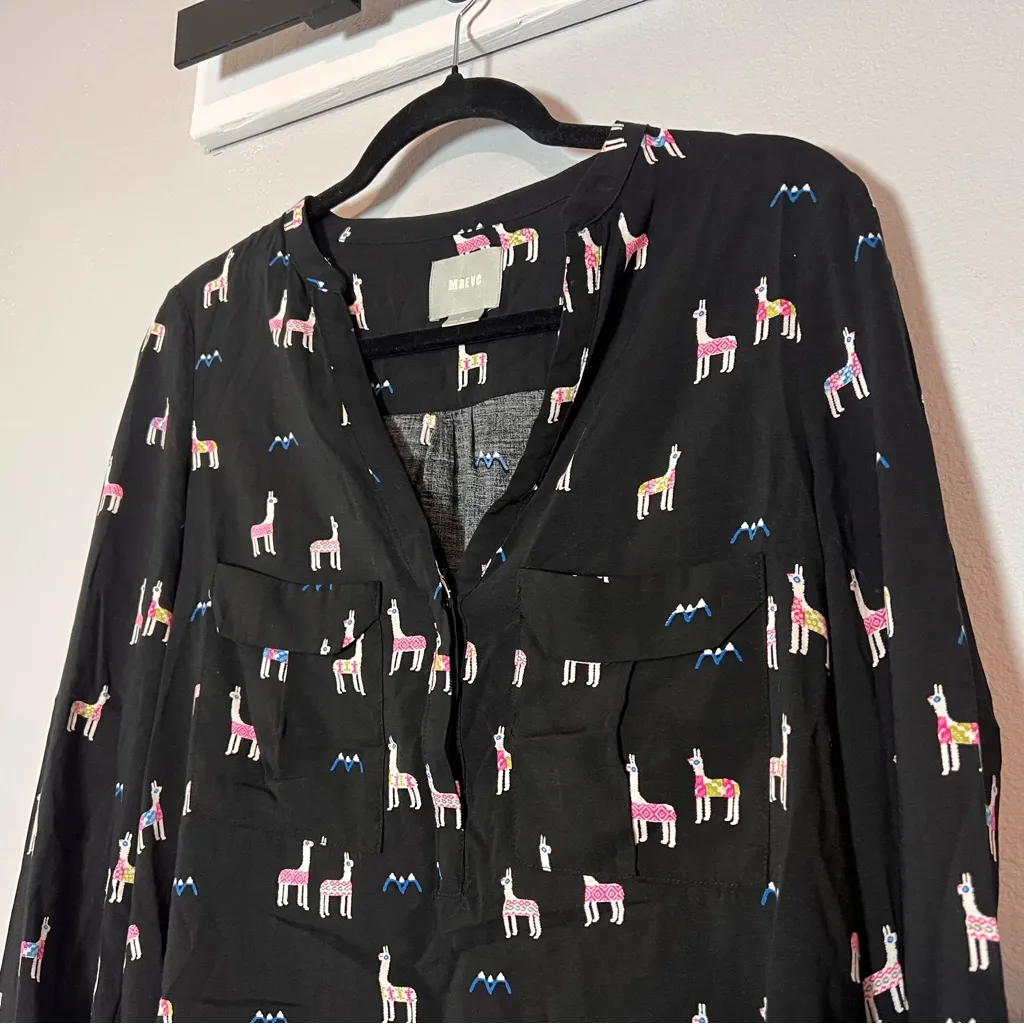 Anthropologie Maeve V-Neck Blouse Llama Alpaca Black Size 8 Long Sleeve - Image 4