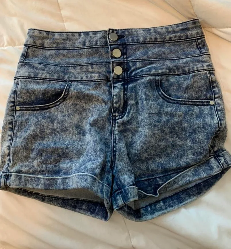 High Waisted Jean shorts - Image 2
