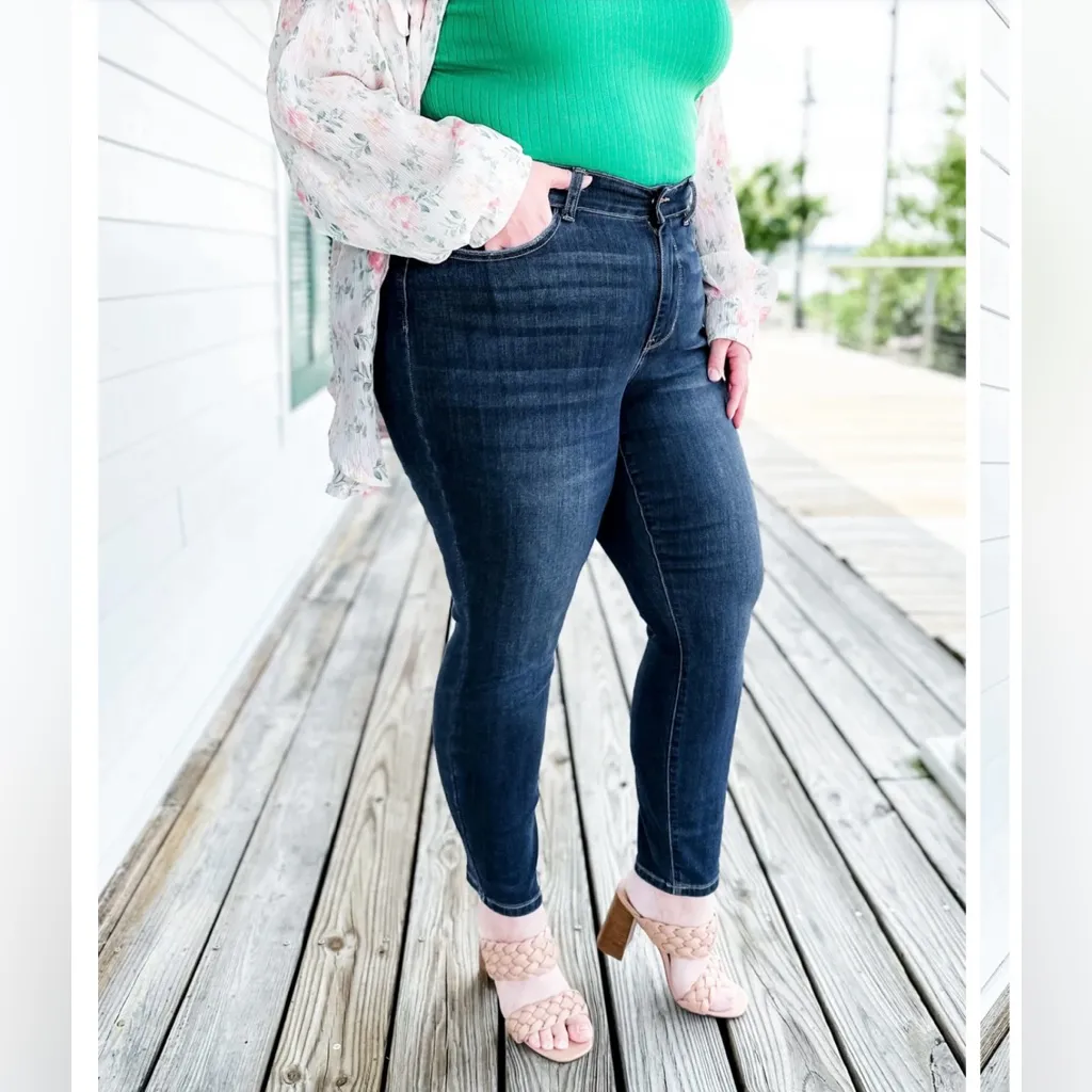 NWT 82409 Judy Blue Sz 14W Honey Hi-Rise Nondistressed Dark Wash Skinny Jeans - Image 2