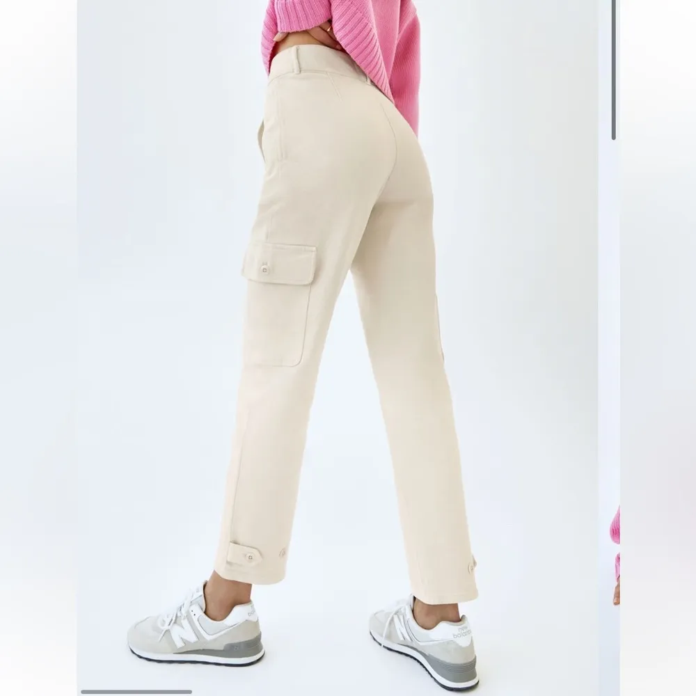 Aritzia Wilfred Cargo Pants - Image 3