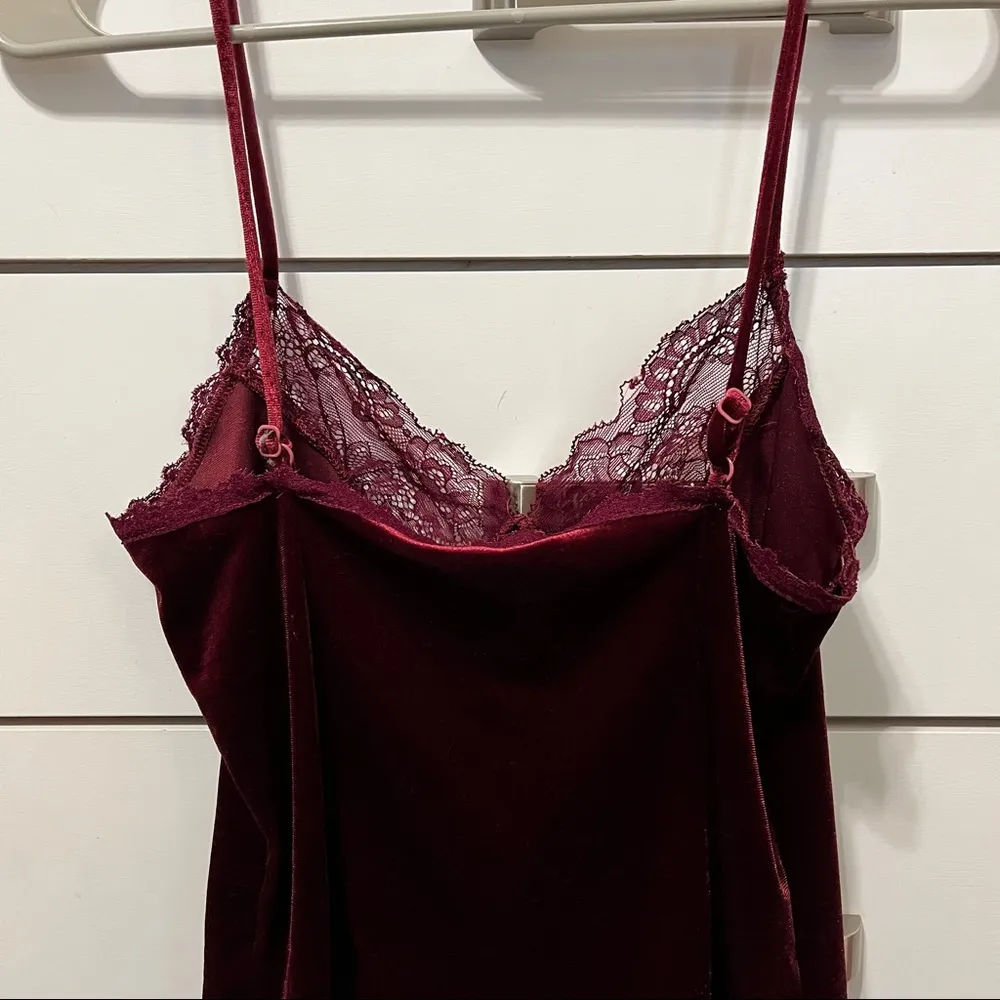 Maroon Velvet Lacey Tank Y2K - Image 4