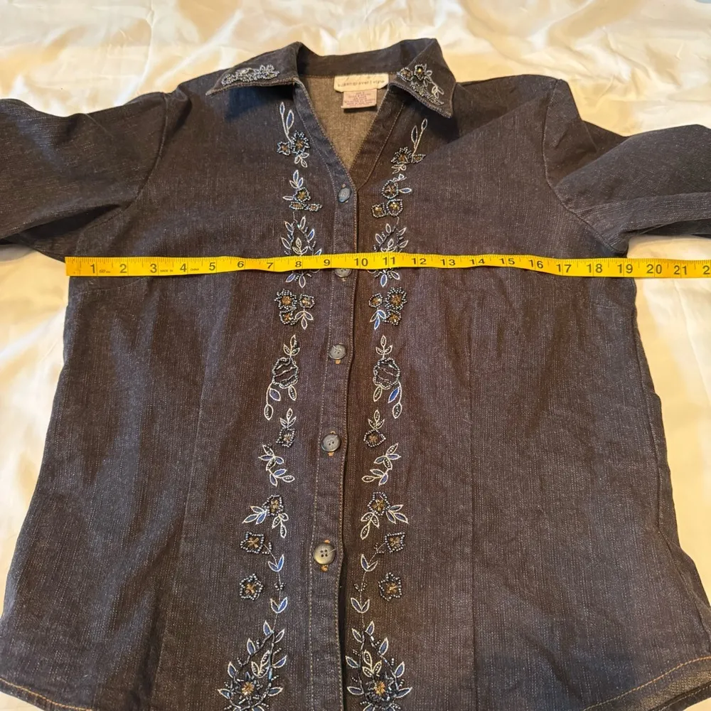 Susan Graver Shirt Jacket Women Size Small Black Denim Beaded Button Cuffs - Image 4