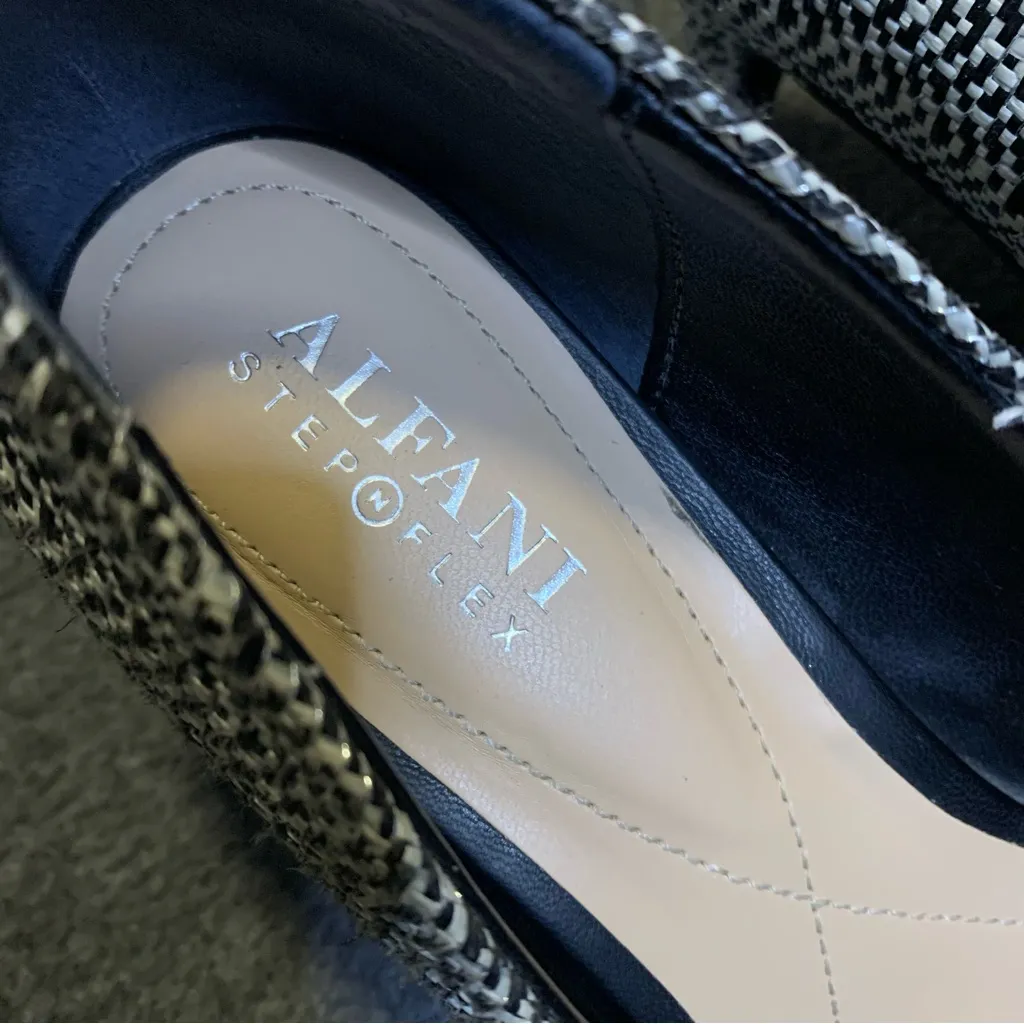 Alfani Jeules Pointed Toe Pimp Heels - Image 7