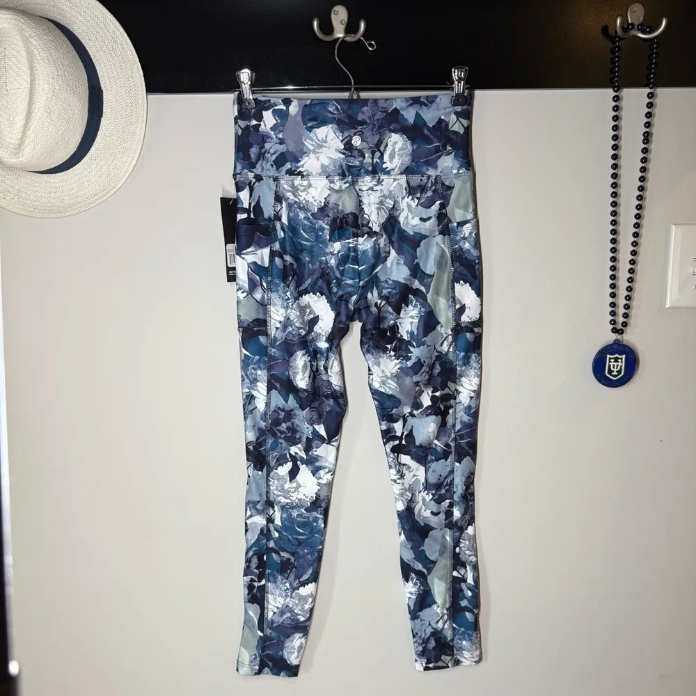 NWT Bally Total Fitness High Rise Ankle Leggings Crown Blue Crepe Floral NEW M Size M - Image 6