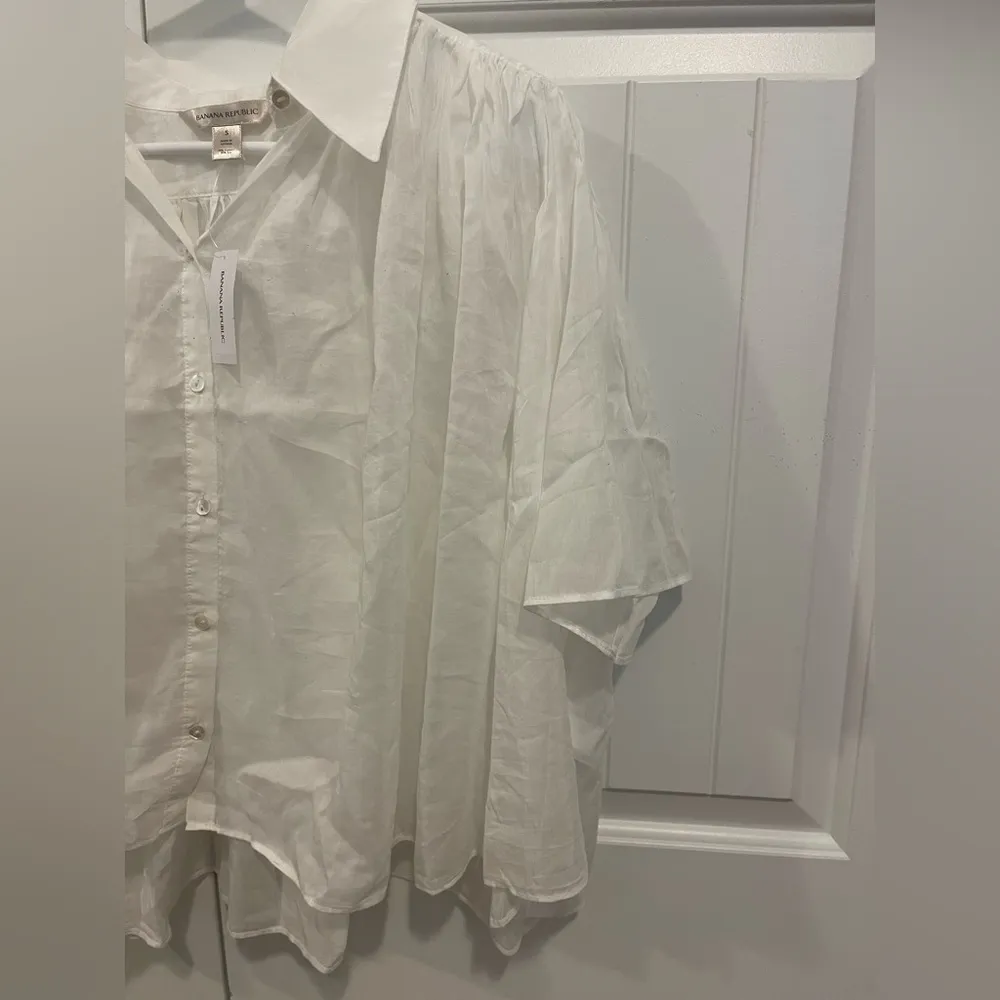 Banana Republic Sheer Ivory Blouse - Image 3