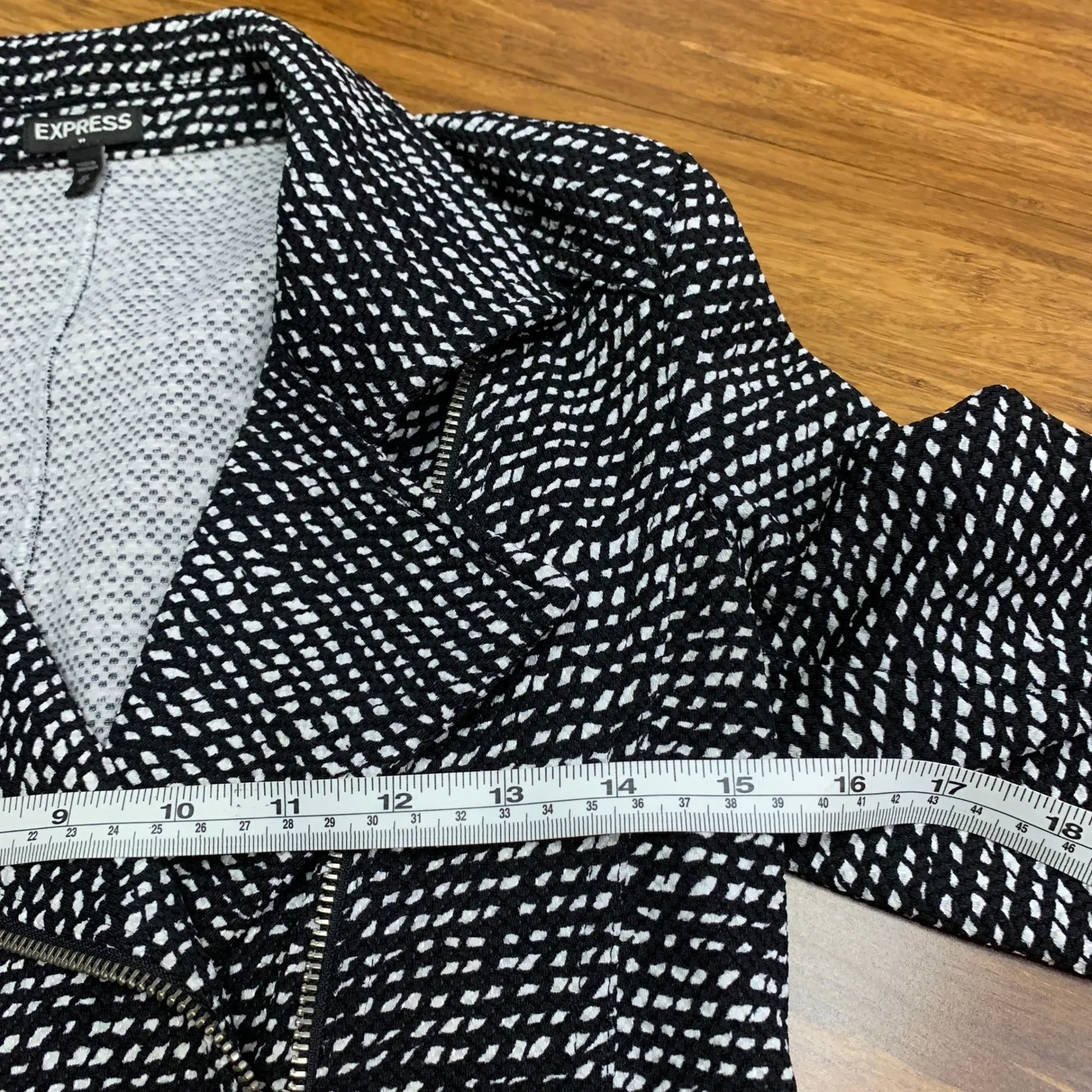 Express Moto Jacket Womens XS Black‎ White Textured Knit Full Zip Asymmetrical - Image 6