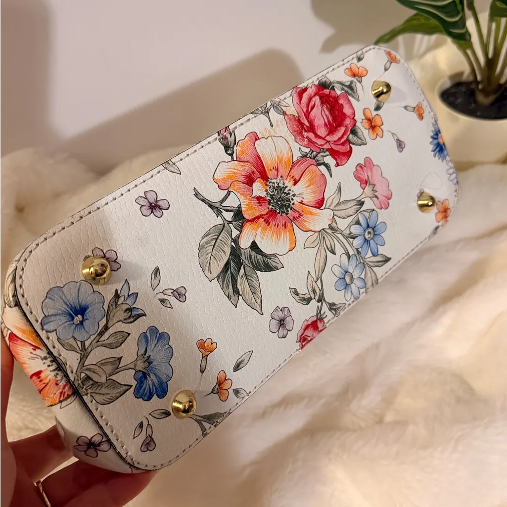 Vera Pelle White Floral Satchel - Image 7