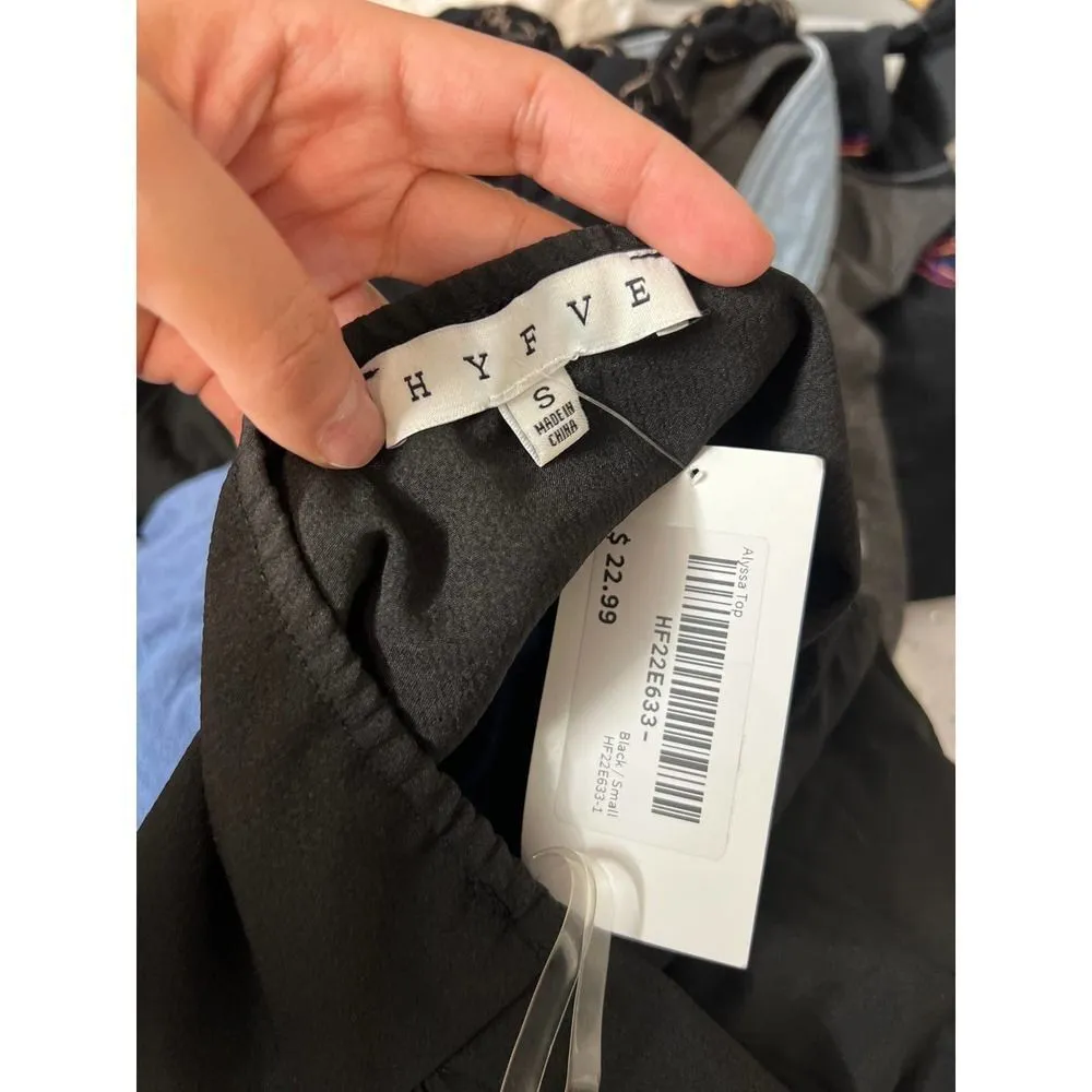 HYFVE Black crop top size small - Image 3