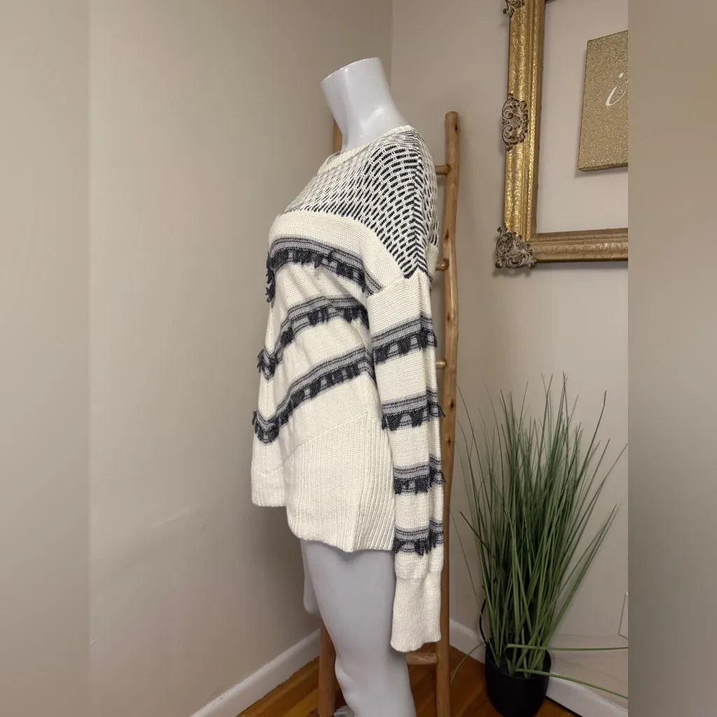 Banana Republic Women's Medium Chevron Fringe Black White Chunky Knit Sweater - Image 9