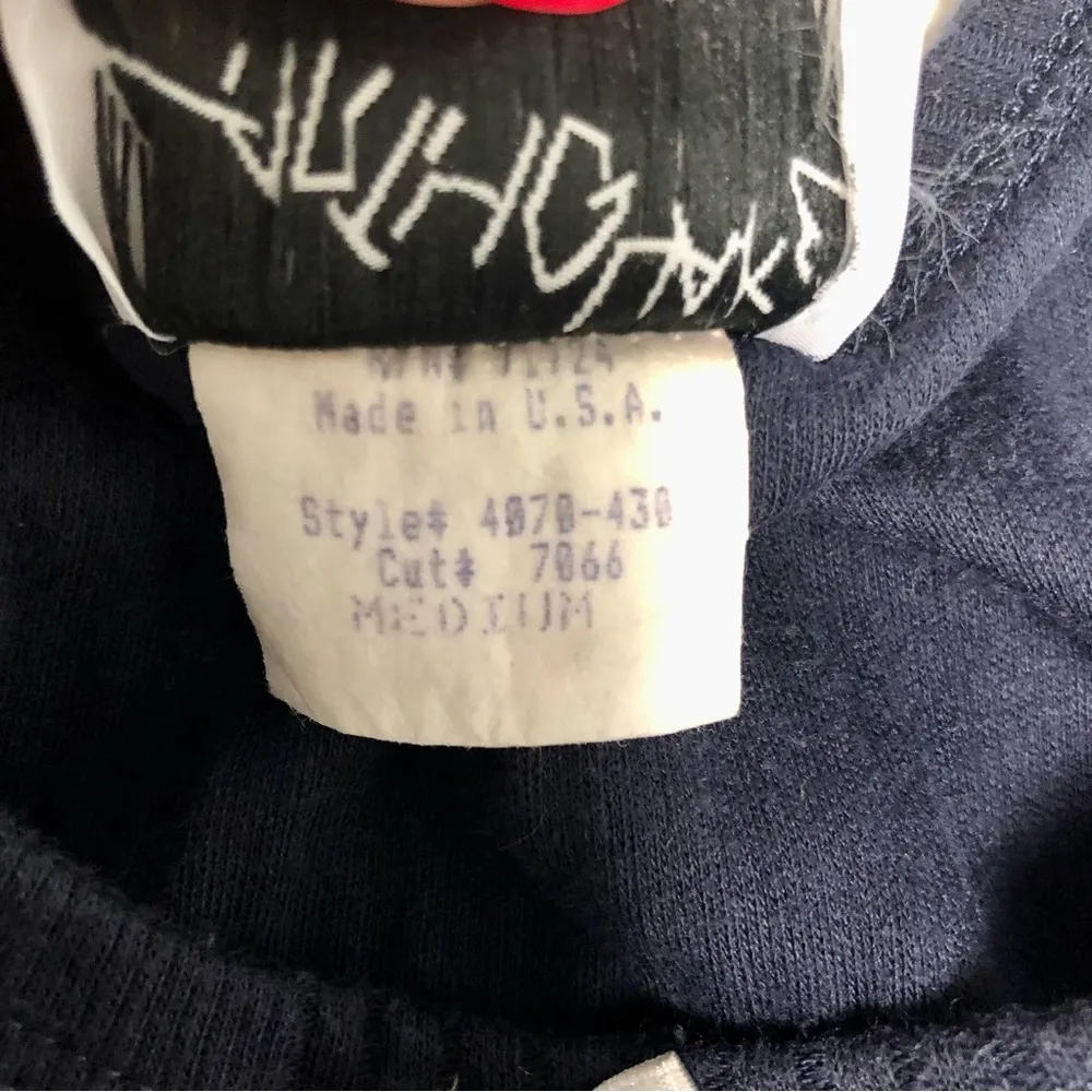 Vintage 90s  Crop Top Baby Tee Rosette Appliqué Ribbed M - Image 5