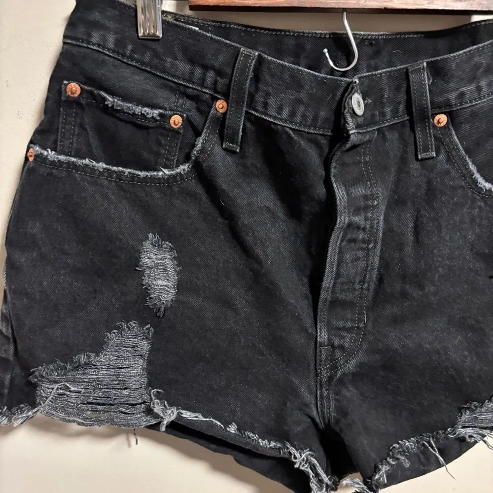 Levi’s 501 Original Short Button Fly in Stowaway Black- Size 33 - Image 8