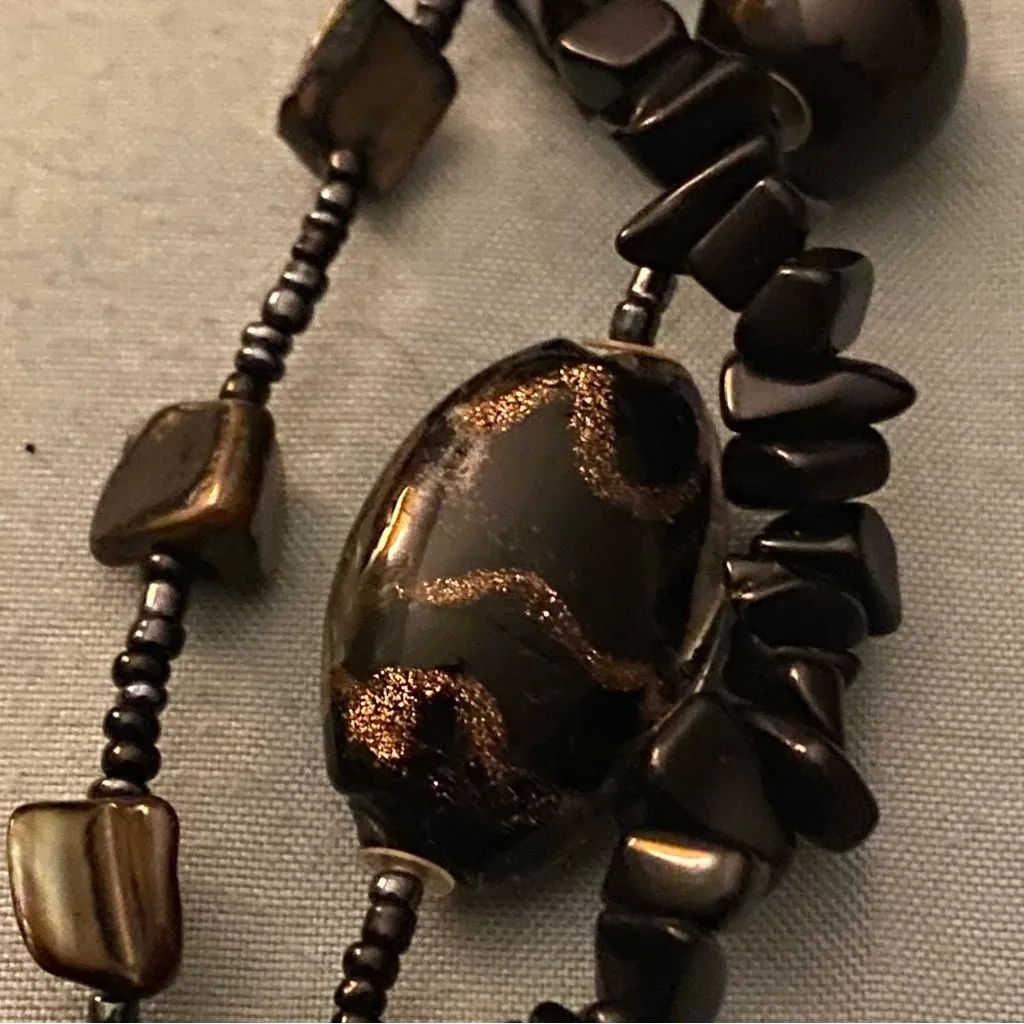 Vtg 16” To 18” Beaded 3 Strand Necklace Black & Glitter Beads Pink Tan Brown - Image 8