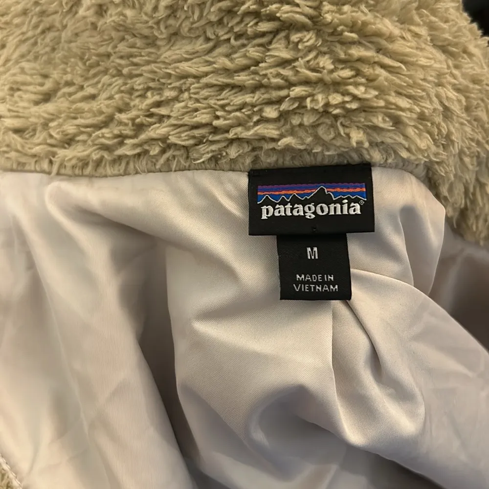 Los Gatos Vest - Fuzzy And Soft Beige Vest - Like New!  - Image 7