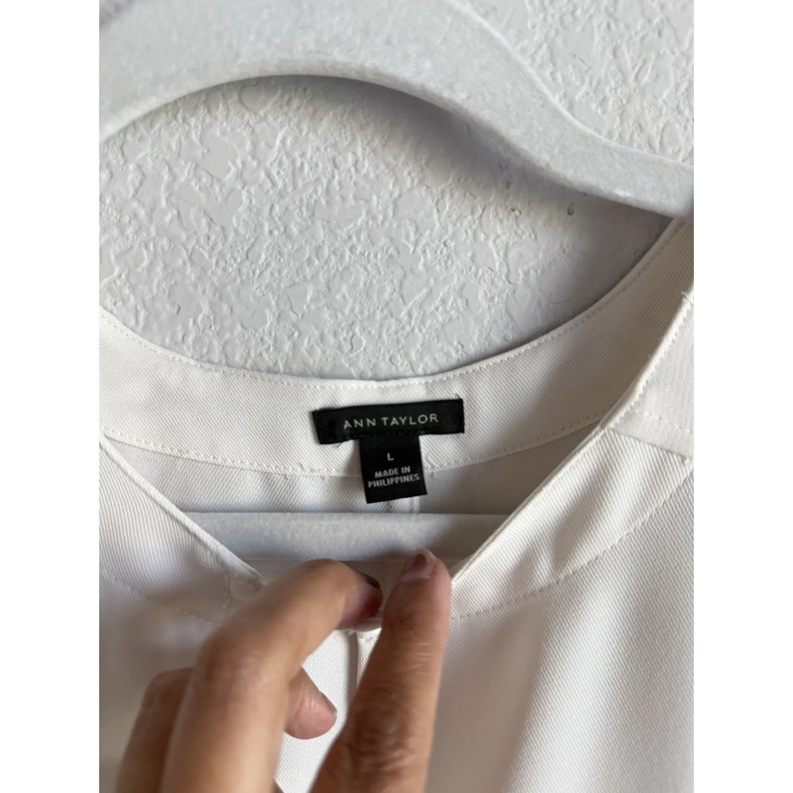 Ann Taylor Women's Wide Dolman Sleeves Ivory Top Blouse Size Large Casual Office - Image 8