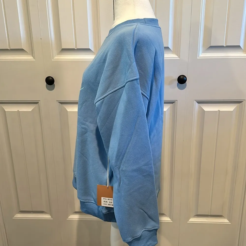 Bailey Rose Medium Embroidered “Malibu Athletics” Blue Crewneck Pullover - Image 7