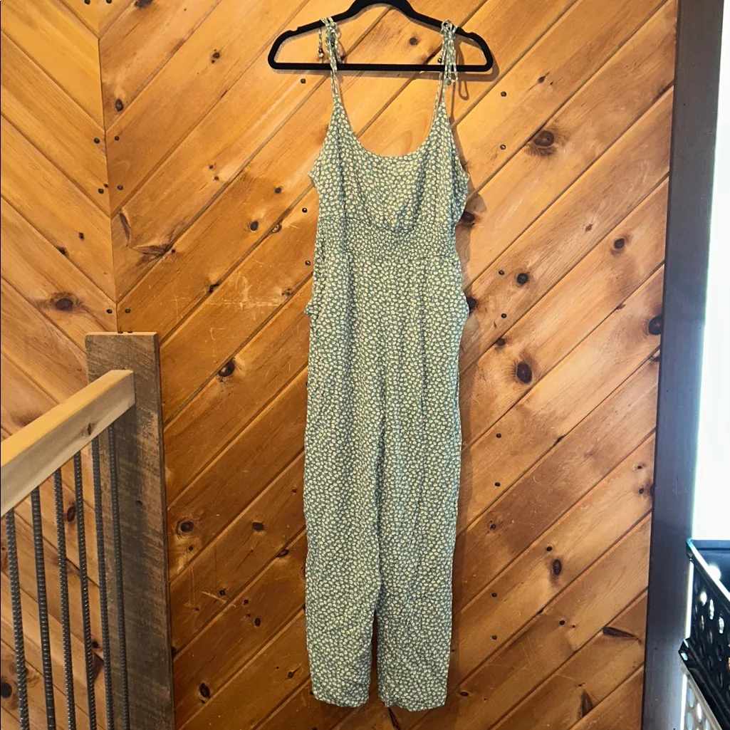 American Eagle wide leg ditsy green & white floral jumpsuit - Image 4