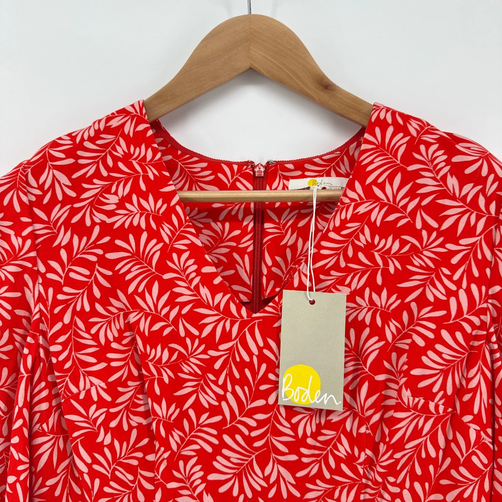 NWT Boden Ines Red White Leaf Print Flutter Sleeve Petite Dress SZ 6P No Belt - Image 4