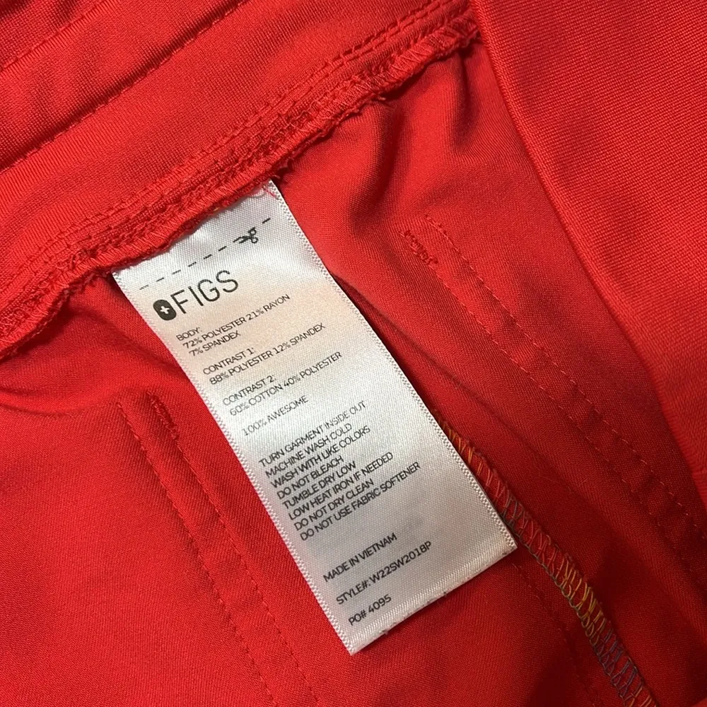 FIGS Technical Collection Zamora Jogger Scrub Pants L/P
Gently used see pics - Image 5