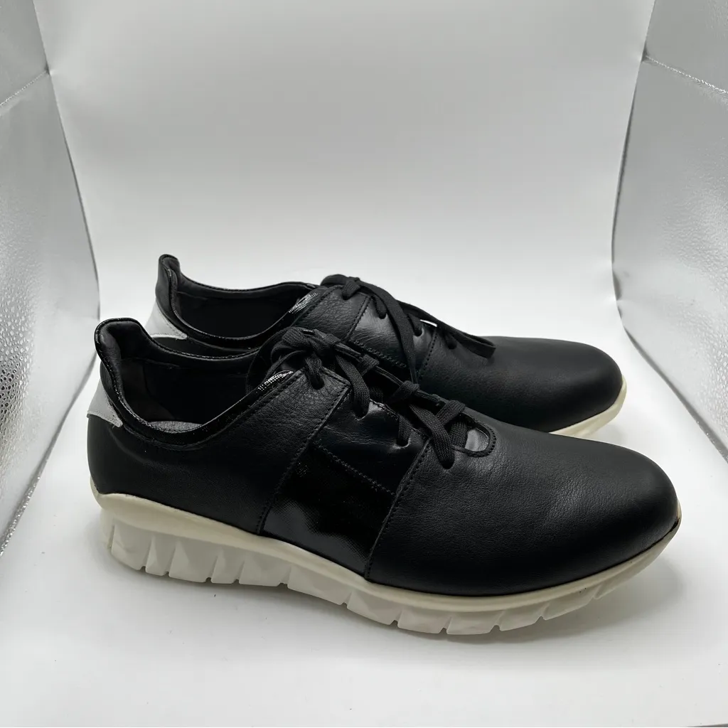 NAOT Footwear Women's Buzz Lace - Image 5