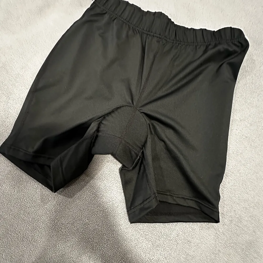 NWOT L.L. Bean Women's Comfort Cycling Capri with Cushioned Inner Short. M Black Size M - Image 9