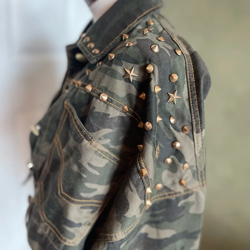 Essue  studded cropped camo jacket Size S - Image 11