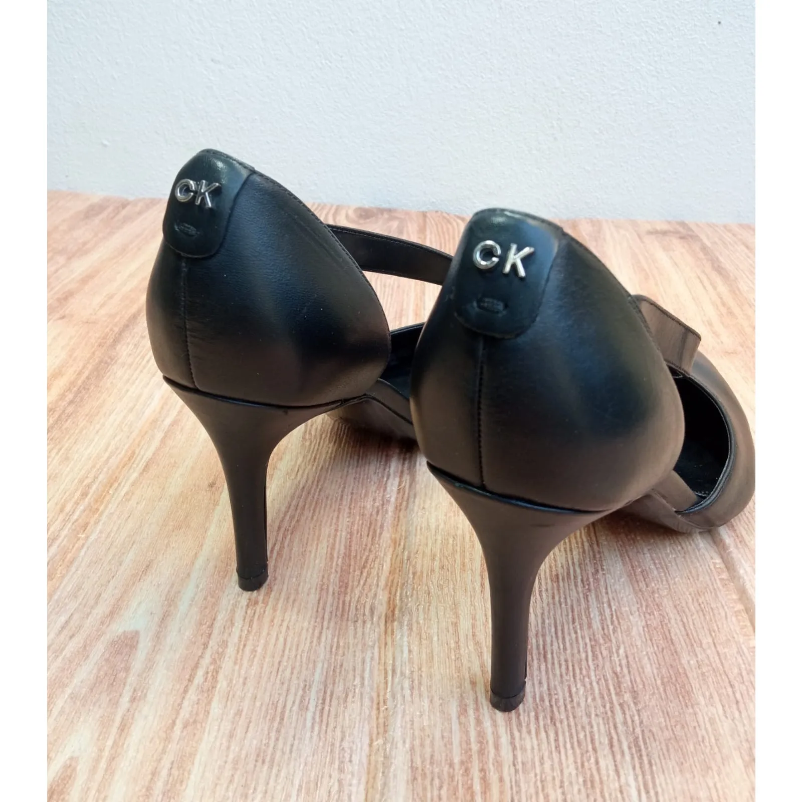 Calvin Klein Women's Slingback Shoes Greer Black Size 7.5 EUC - Image 3