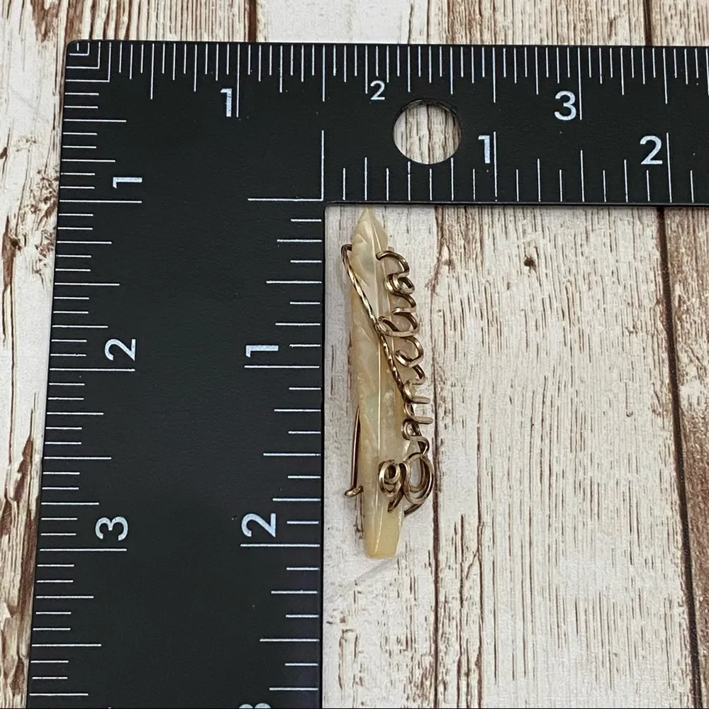 Vintage Mother of Pearl “Emelia” Name Plate Brooch White - Image 10