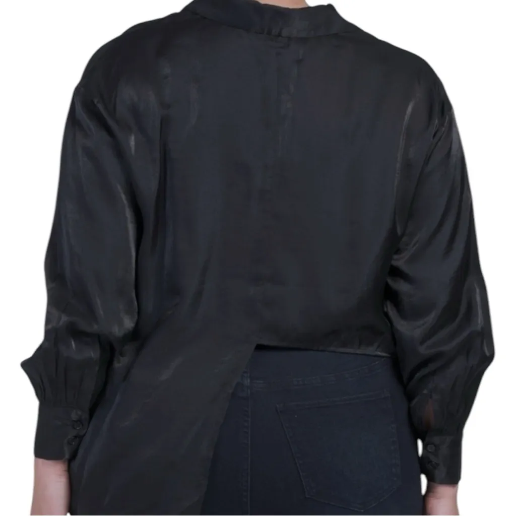 🎄ELOQUII Plus Asymetric Shiny Buttondown - Image 2