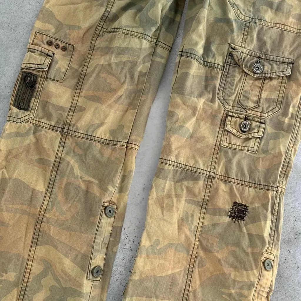 y2k low rise camo cargo pants - Image 5