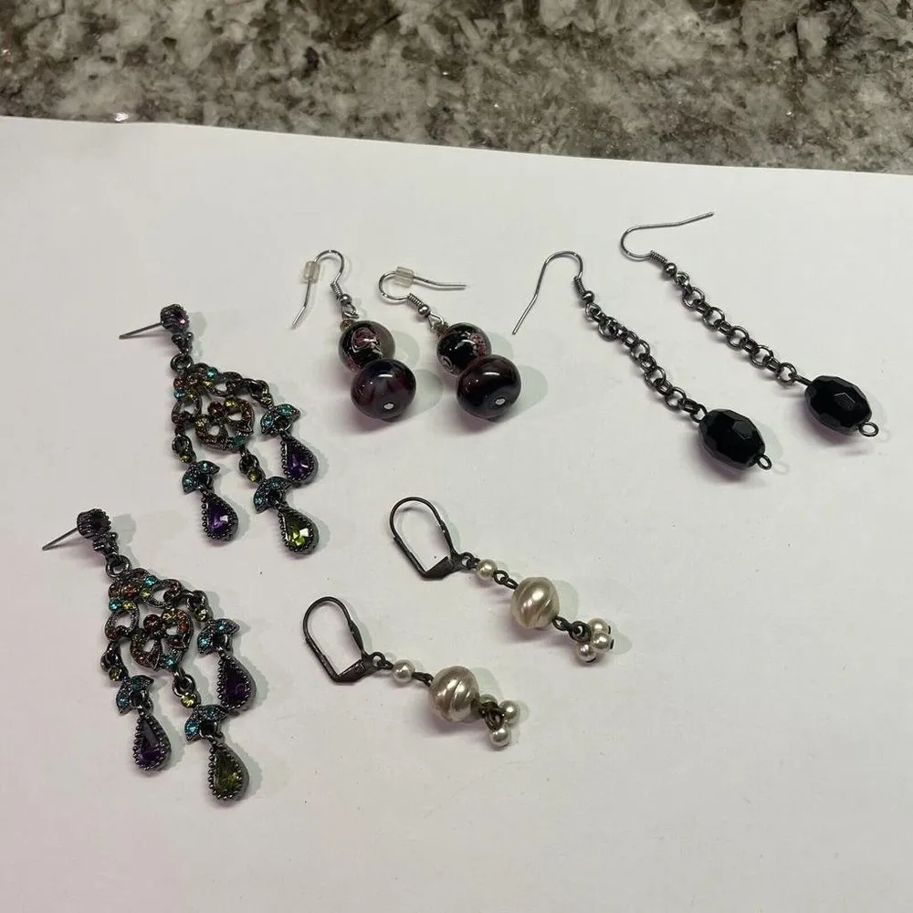 Lot Of 4 Costume Jewelry Pierced Earrings Dangle Bead Beaded Rhinestone Variety - Image 4