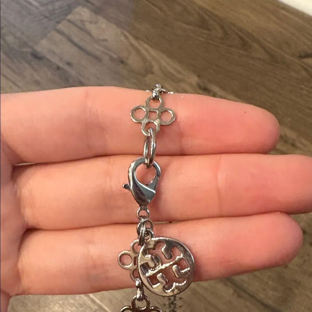 Tory Burch  Mini Clover Necklace silver - Image 5