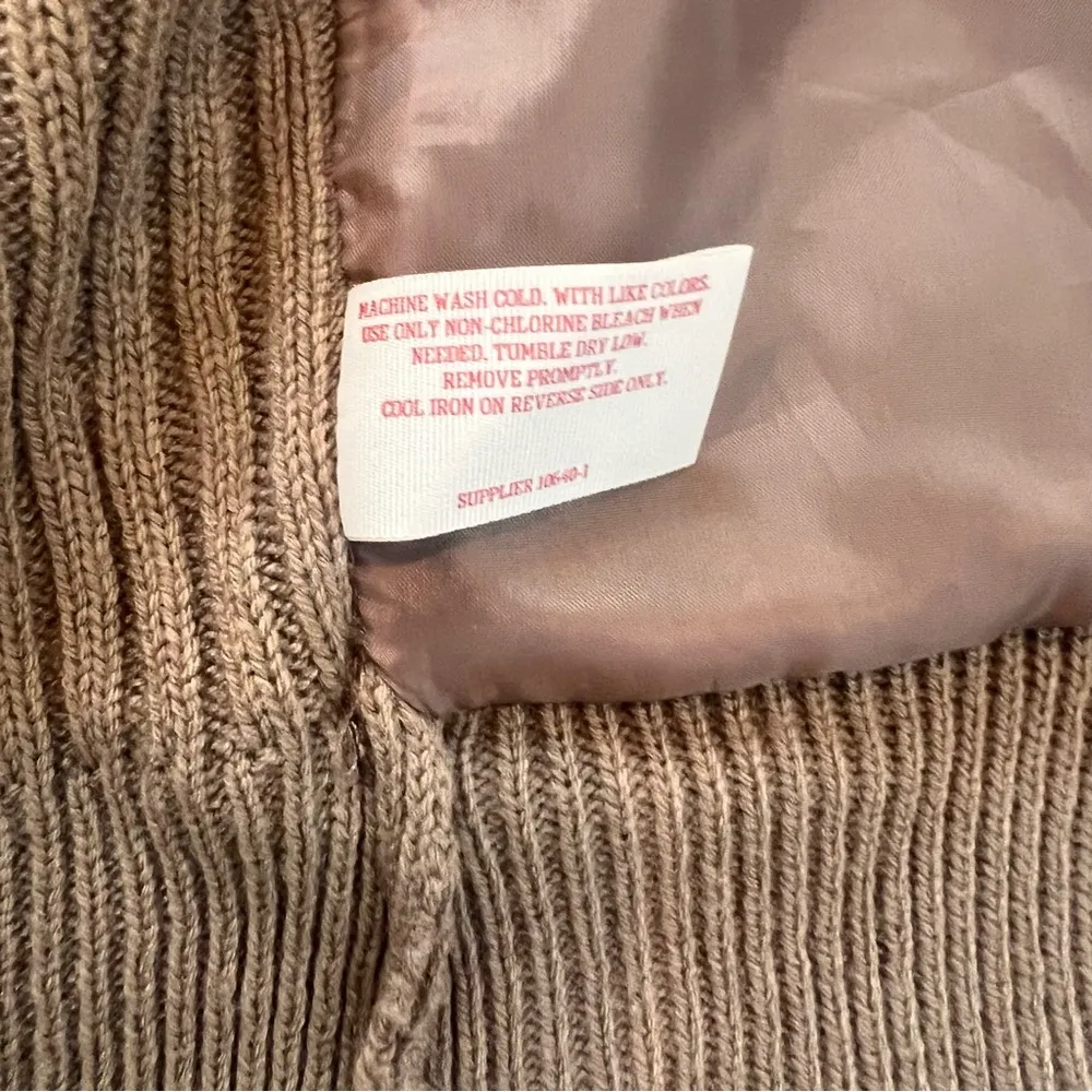 COPY - Arizona Jean Com. Faux Fur Vest Sweater Pre-Owned #313 Size: M Casual Fa… - Image 9