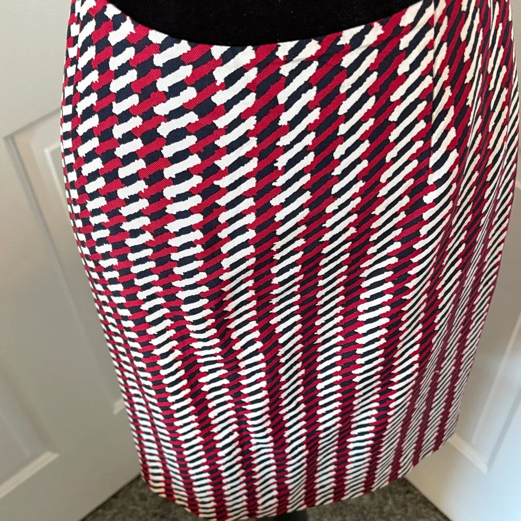 Ann Taylor Silk Knee Length Pencil Skirt - Image 2