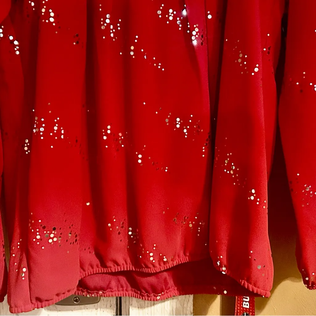 NY Collection Red Women's Top with silver sparkles size medium - Image 4